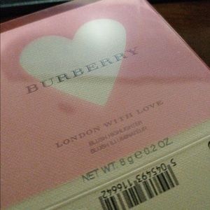 Burberry Makeup - Burberry london with love blush Burberry Makeup - Burberry london with love blush